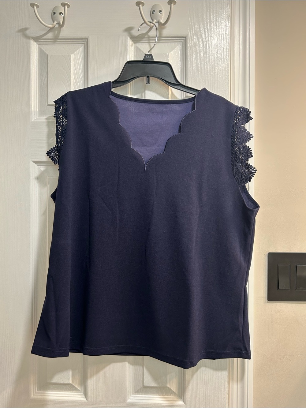 Cupshe Navy Scalloped Lace Sleeve Women's Top